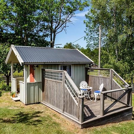 היו Two Small Guest Houses By Lake Rent Out As One מראה חיצוני תמונה